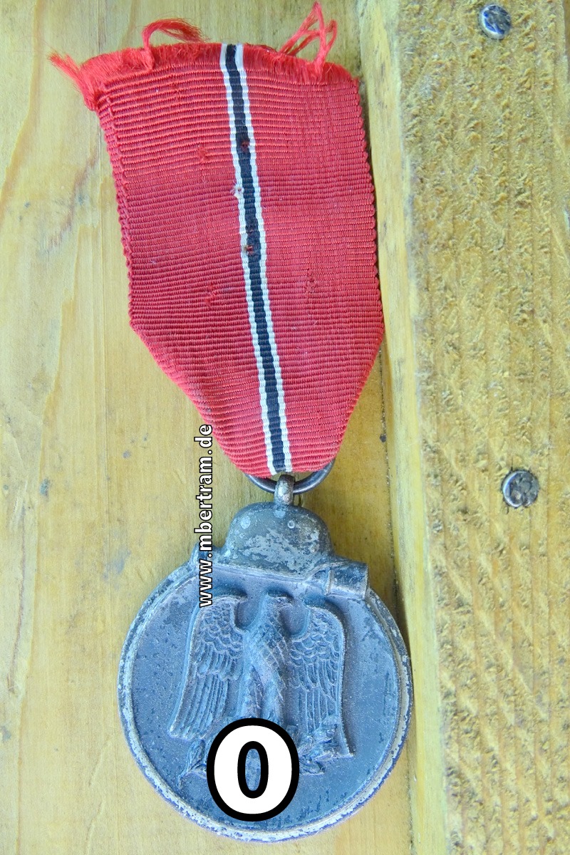 Medaille Winterschlacht im Osten,  Feinzink, am Band, Hersteller 65