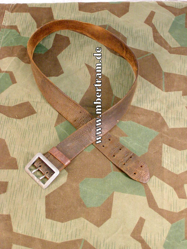 Wehrmacht Heer, Offiziers Zweidorn Koppel, 1941