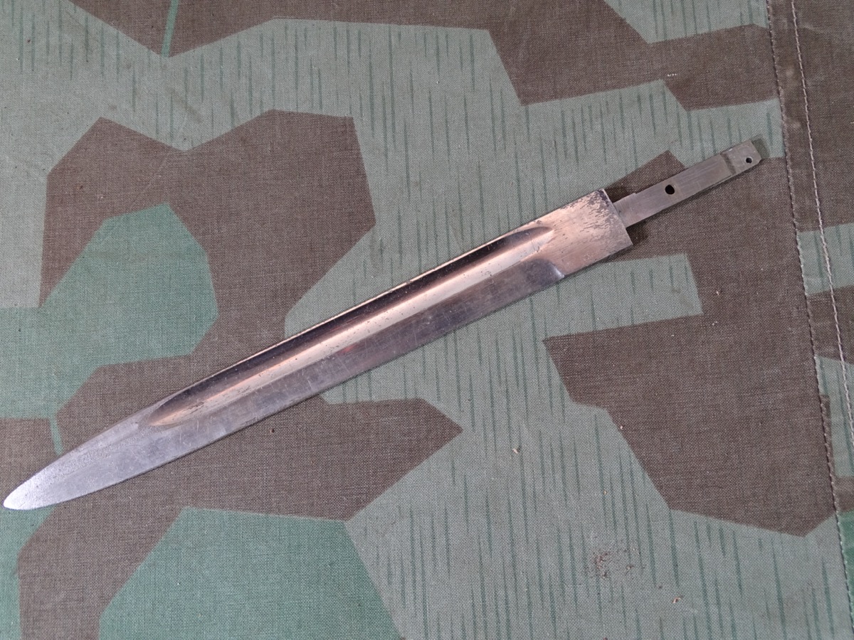 Bajonettklinge zum Ausgeh Seitengewehr KS 98 der Wehrmacht, Solingen Bajonettklinge zum Ausgeh Seitengewehr KS 98 der Wehrmacht, Solingen