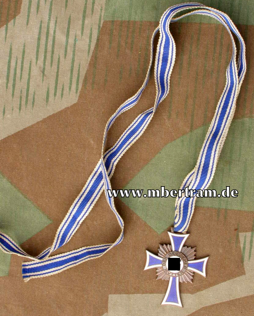 Mutterkreuz in bronze mit langem Band