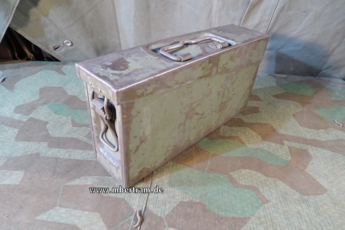 Wehrmacht Gurtkasten für das tschechische MG 37 ( t )  Stemplung 1938