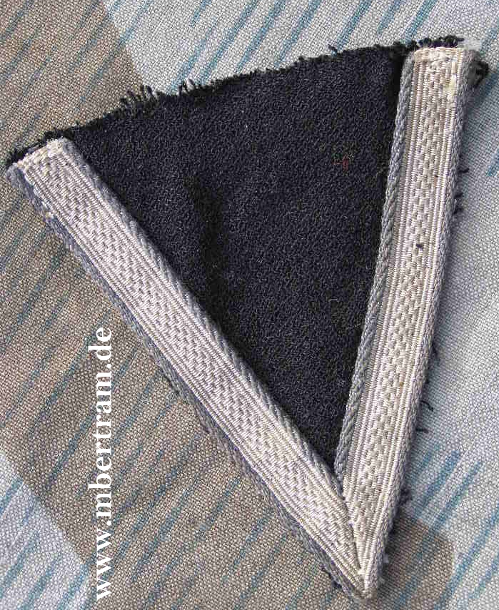 Ärmelwinkel Luftwaffen Felddivision, Gefreiter, für die schwarze Panzeruniform, Selten !