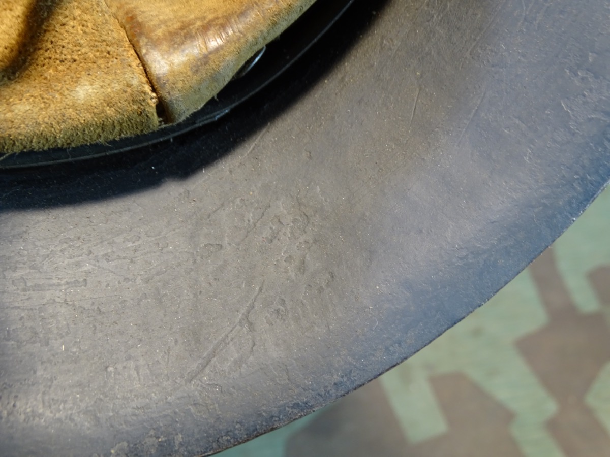 Stahlhelm M 42, Luftwaffe, blaugrau, mit original Innenleben und Riemen. Stahlhelm M 42, Luftwaffe, blaugrau, mit original Innenleben und Riemen.