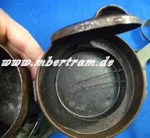 Gasmaskendose deutsch, 1. Weltkrieg, Reste d. Originalfarbe