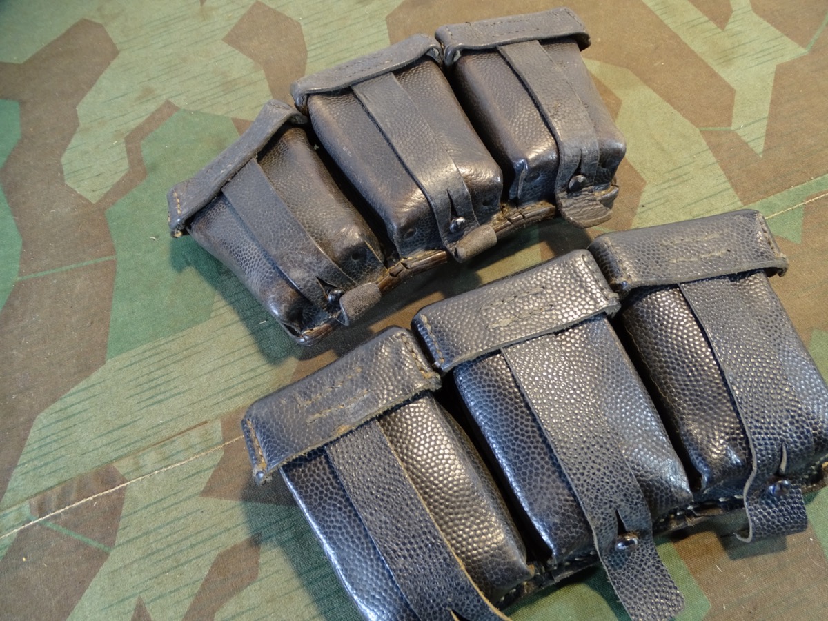Pärchen, späte K 98 3er Patronentaschen, paarig 1 9 4 4