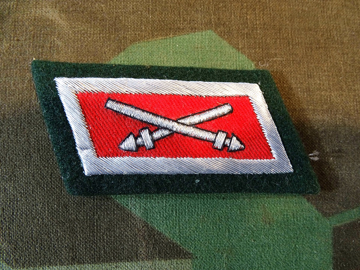 Wehrmacht Heer Kragenspiegel für Offiziere der freiwilligen Kosaken Einheiten, handgestickt