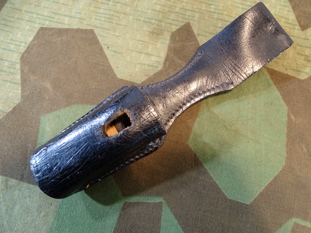 Lackleder Ausgeh Koppelschuh für Extra Seitengewehr 98, sehr guter Zustand. 