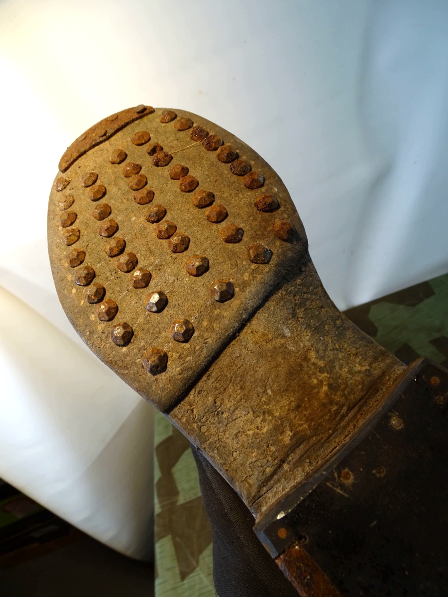 Genagelte Knobelbecher / Marschstiefel für Unteroffiziere und Manschaften der Wehrmacht. Genagelte Knobelbecher / Marschstiefel für Unteroffiziere und Manschaften der Wehrmacht.