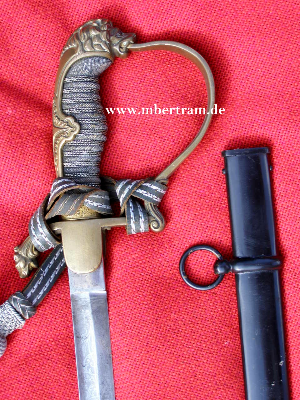 10384-7 Infanterie Offizierssäbel, Löwenkopfgriff, gekreuzte Säbel