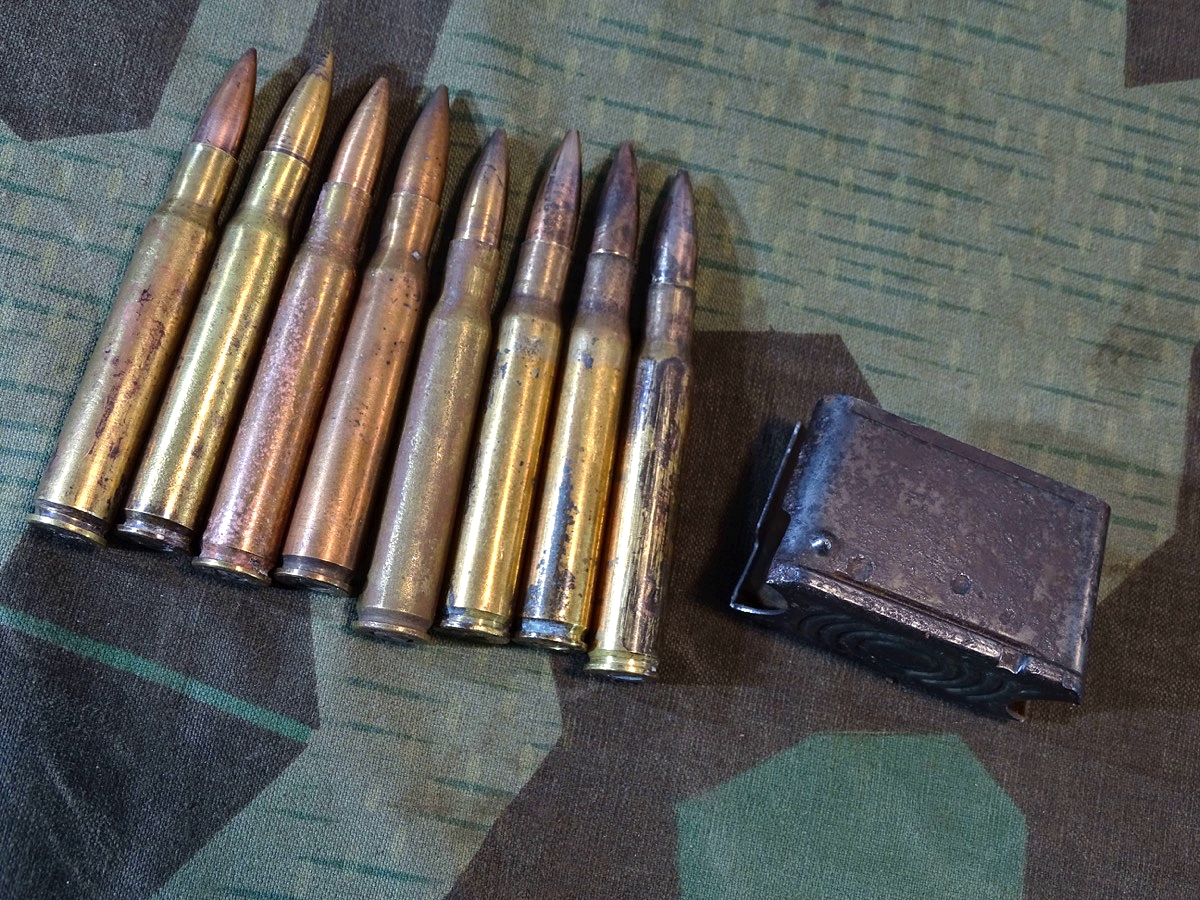 8 Stück US 2. Weltkriegs Standartmunition Kaliber 30-06 Hst.: TW mit Ladeclip