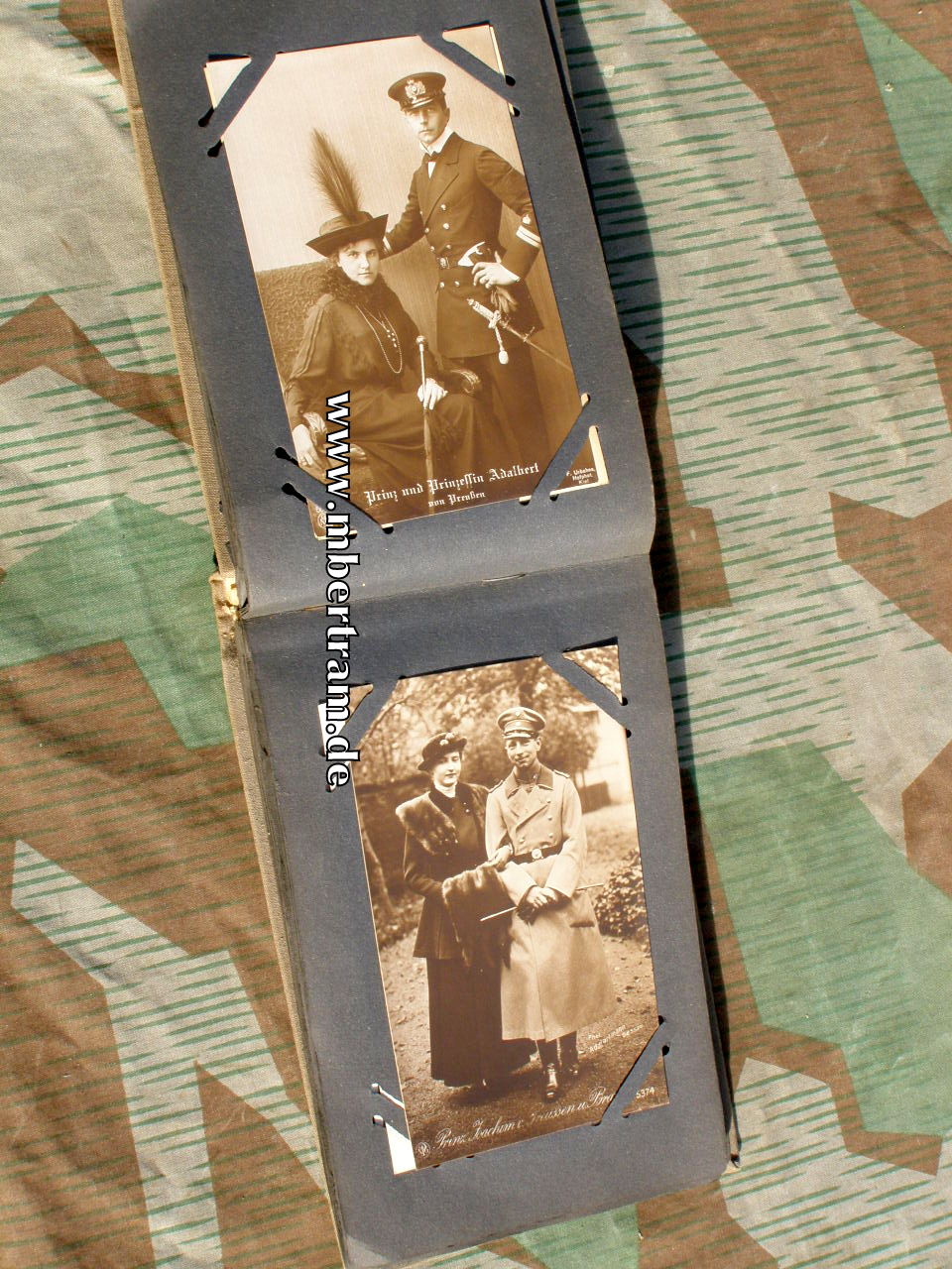 12432-15 Postkarten Fotoalbum, Portraits Kaiser u. Familie, 49 Karten