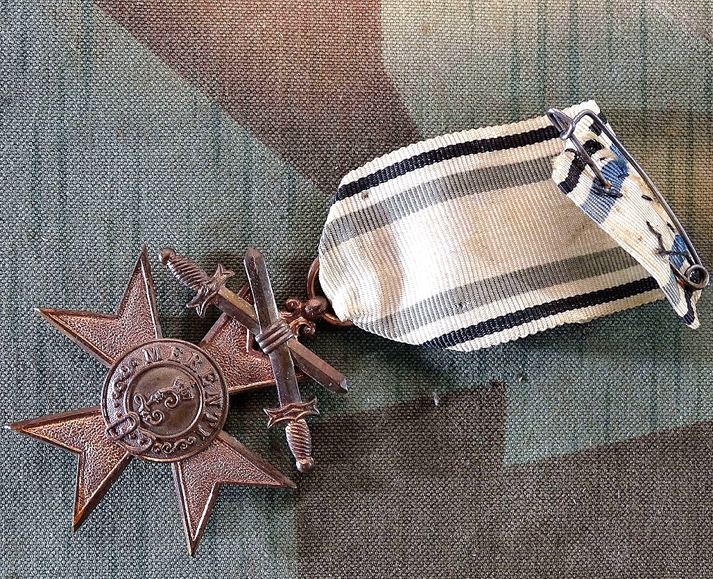 Bayern: Militär Verdienstkreuz mit Schwertern 3. Klasse am Band