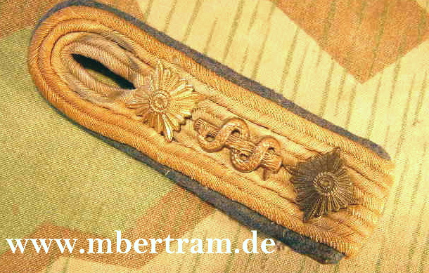 Schulterklappe WH Stabsarzt f. Feldbluse, z. aufschlaufen