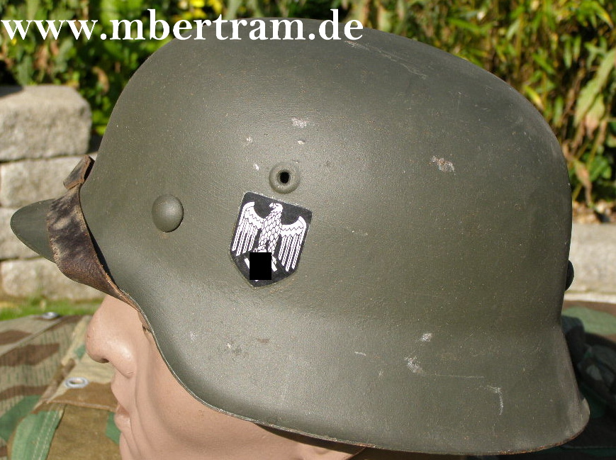 Wehrmachtsstahlhelm, M 42, neu lackiert, orginal Innenring