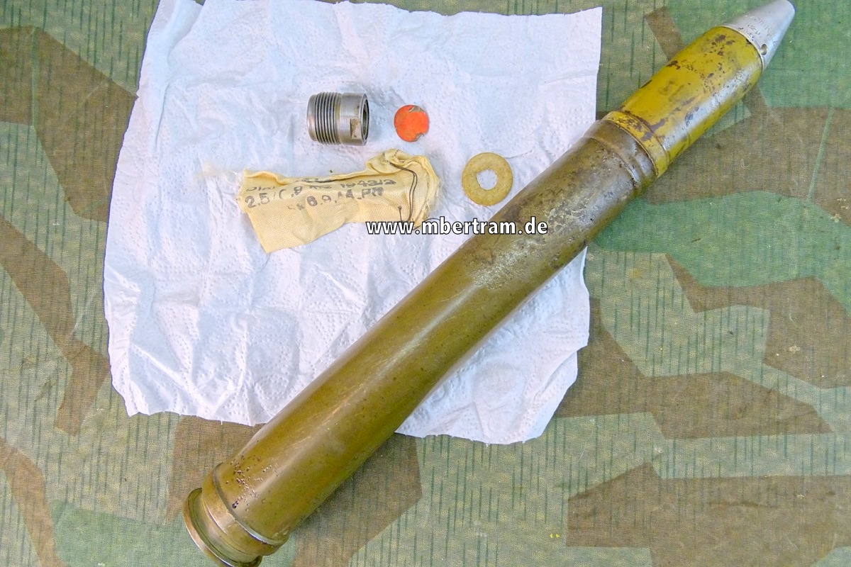 Deutsche 3,7 cm Flak Spreng Leuchtspur Granate,  Aluzünder, Beschriftung, Hülse