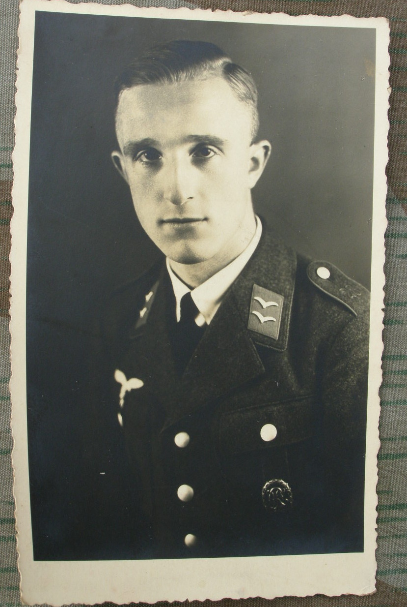 10325-3 5 Portraitfotos Rad Abt 305/2 u Uffz. Luftwaffe