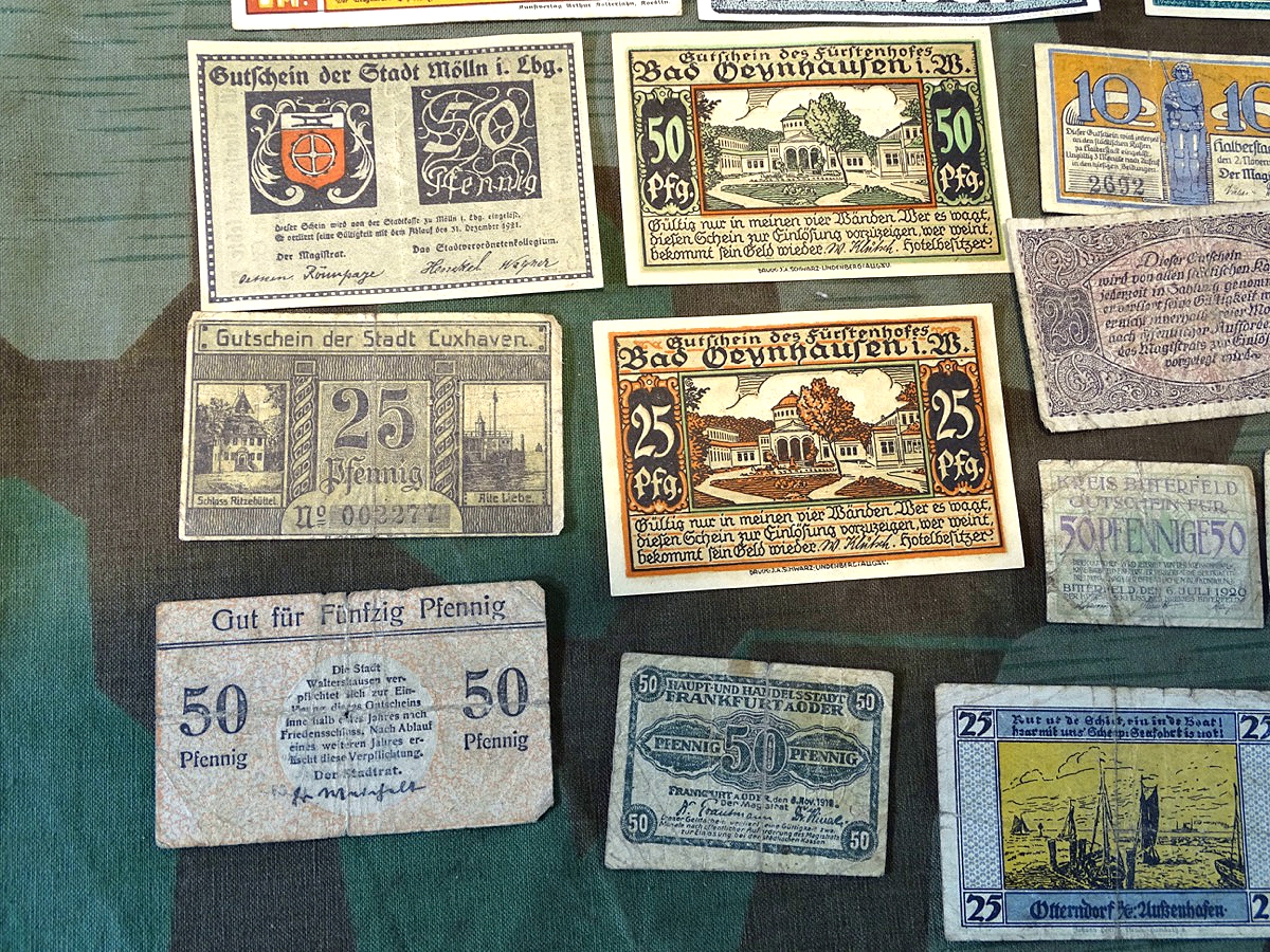 Notgeld : 22 Geldscheine Potsdam, Ratzeburg, Halberstadt, Bad Oeynhausen, Frankfurt Od., Otterndorf, Kiel, Braunschweig, Cuxhaven, BitterfeldHorn/Li. , Köslin… Notgeld : 22 Geldscheine Potsdam, Ratzeburg, Halberstadt, Bad Oeynhausen, Frankfurt Od., Otterndorf, Kiel, Braunschweig, Cuxhaven, BitterfeldHorn/Li. , Köslin…
