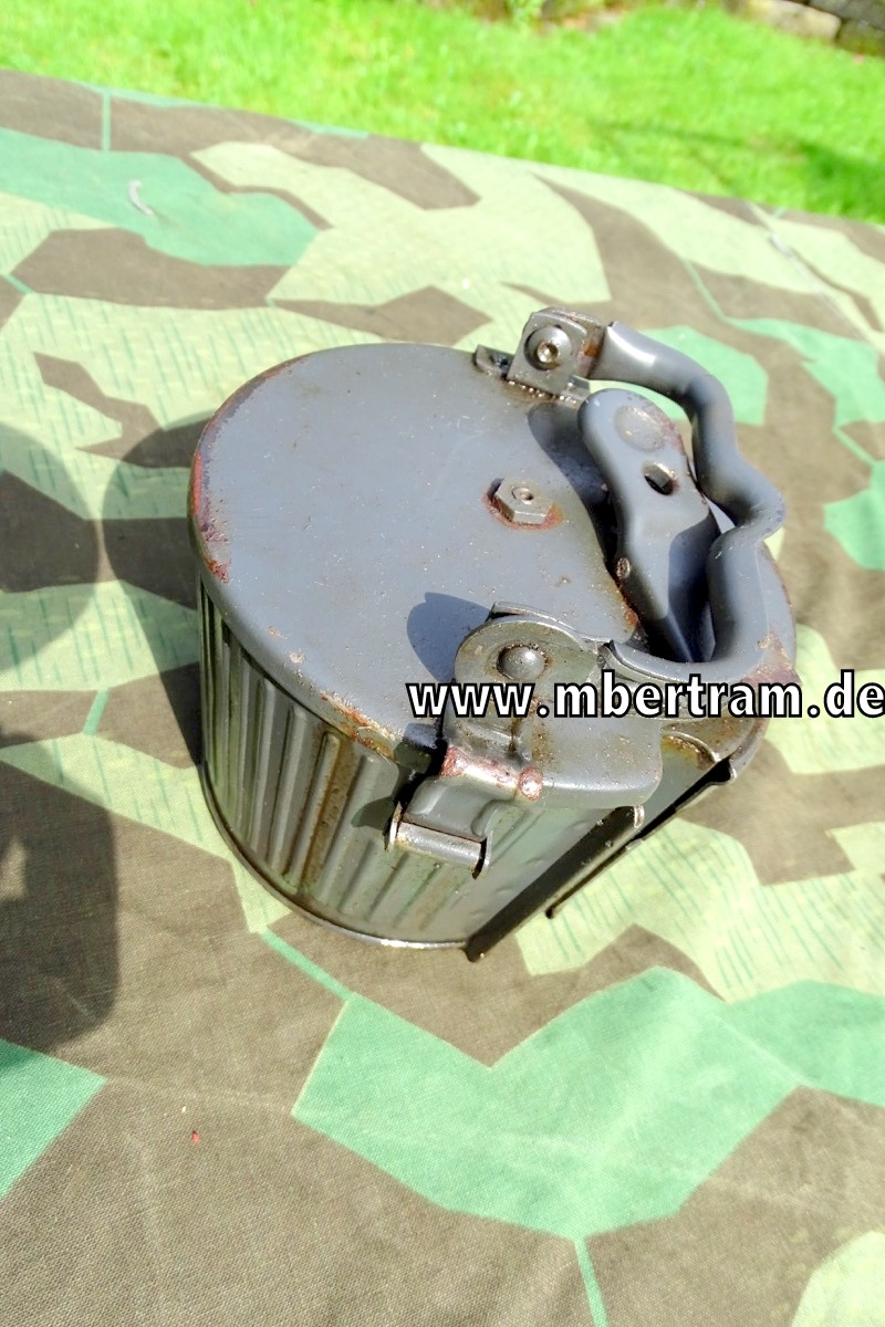 Blaugraue Luftwaffe Gurttrommel für MG 42/34, Herstellercode hau 1941