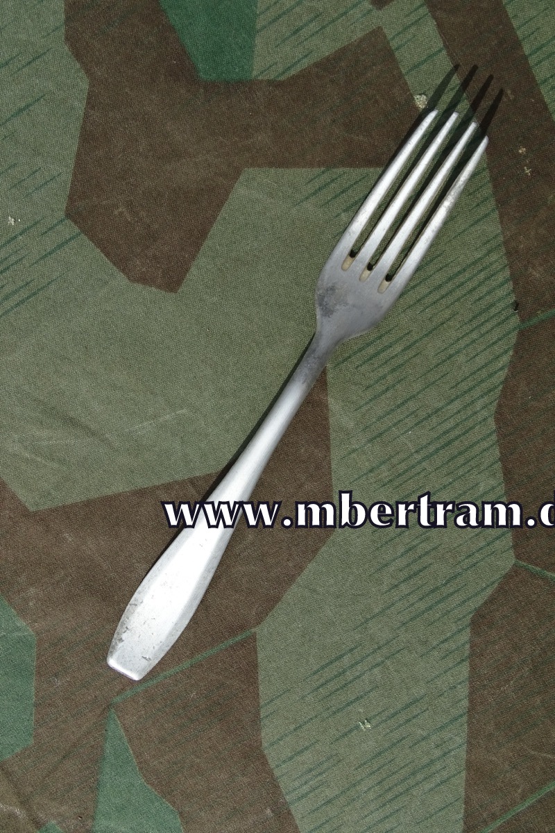 Wehrmacht Gabel, Hersteller: "W.S.M. 42", WH Adler