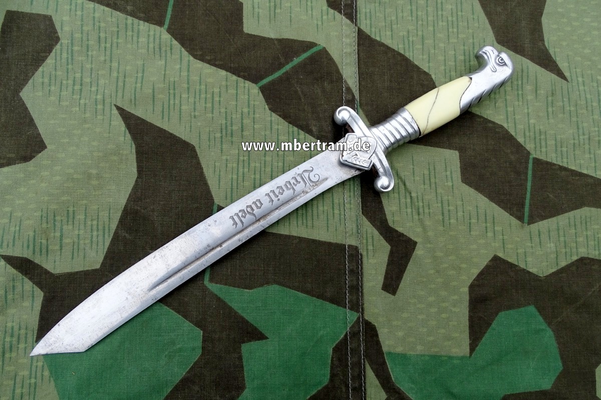 RAD Führerhauer M 1937, Hersteller WKC ohne Scheide, Griffschale mit Riss