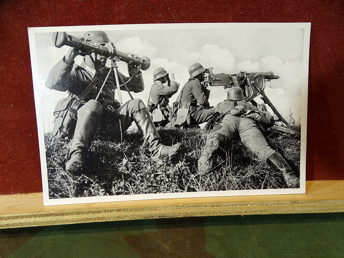 Wehrmachts Propaganda Postkarte - Unsere Wehrmacht - Maschinengewehr in Feuerstellung mit Beobachter