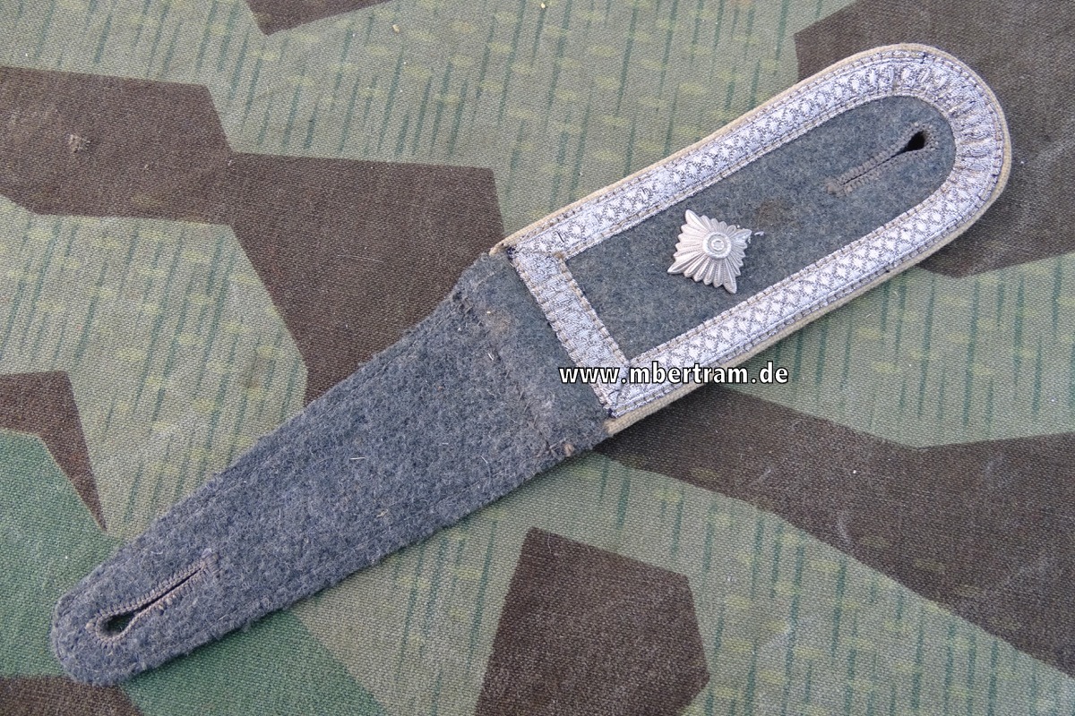 Wehrmacht, Einzel Schulterklappe Felwebel zum Schlaufen