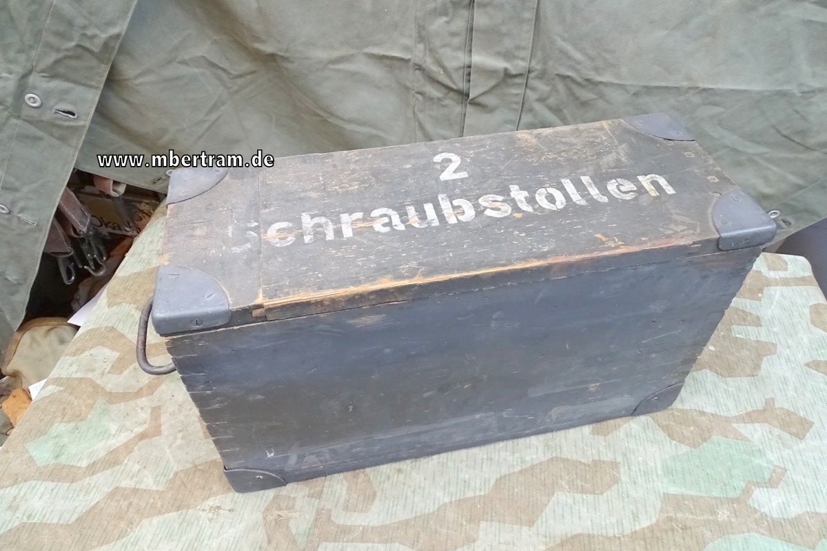Wehrmacht Kavallerie Packkiste Schraubstollen Nr. 2  " EH ST 1940"