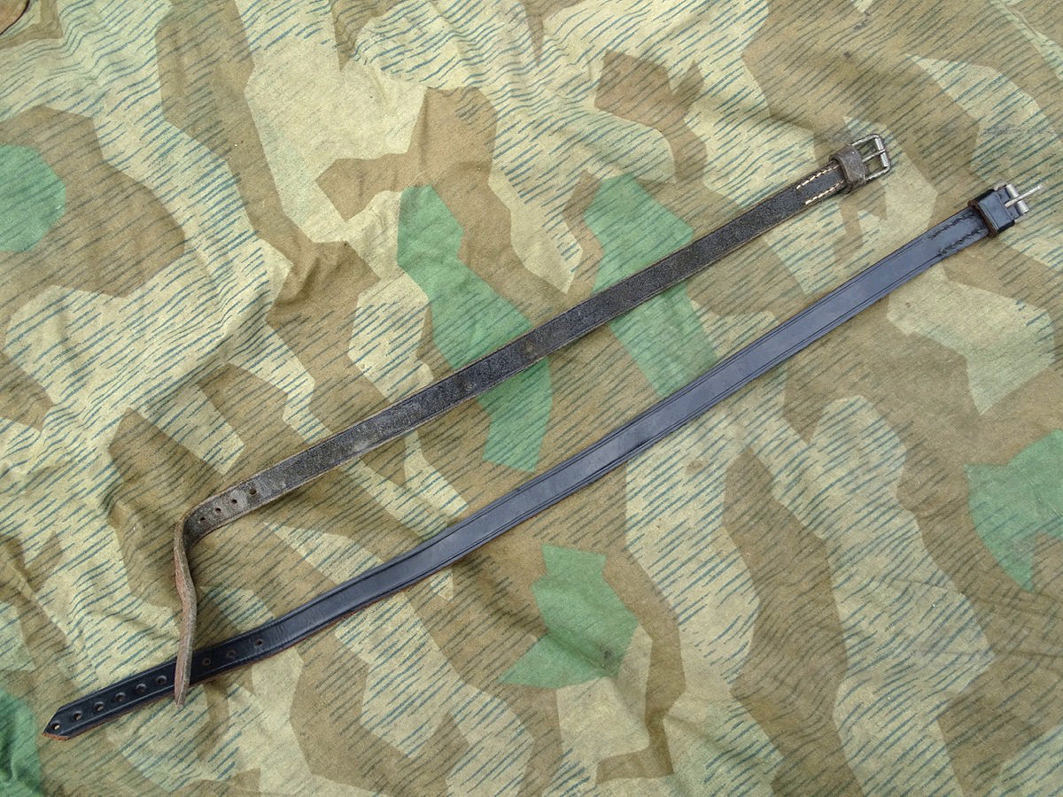 Dreieckszeltbahn Wehrmacht, bräunliches Tarnmuster, Bakelit Knöpfe um 1944, 2 Riemen (4) Dreieckszeltbahn Wehrmacht, bräunliches Tarnmuster, Bakelit Knöpfe um 1944, 2 Riemen (4)