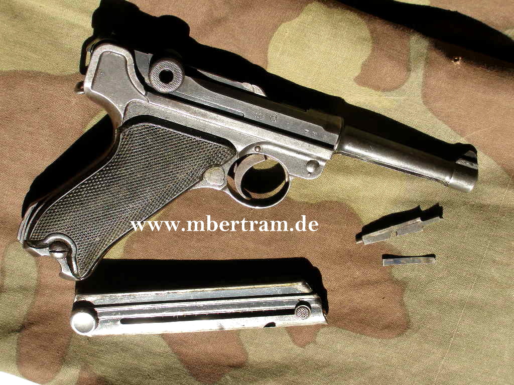 Wehrmachts Deko P 08, Hst: "S/42- Mauser- 1938" mit BKA