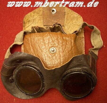 Wehrmacht Staubbrille, braunes Leder, getönt, in Hülle
