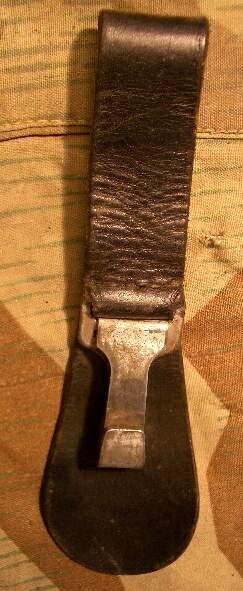 3308-1 WH/Waffen SS/Polizei Säbelhänger, schwarzes Leder