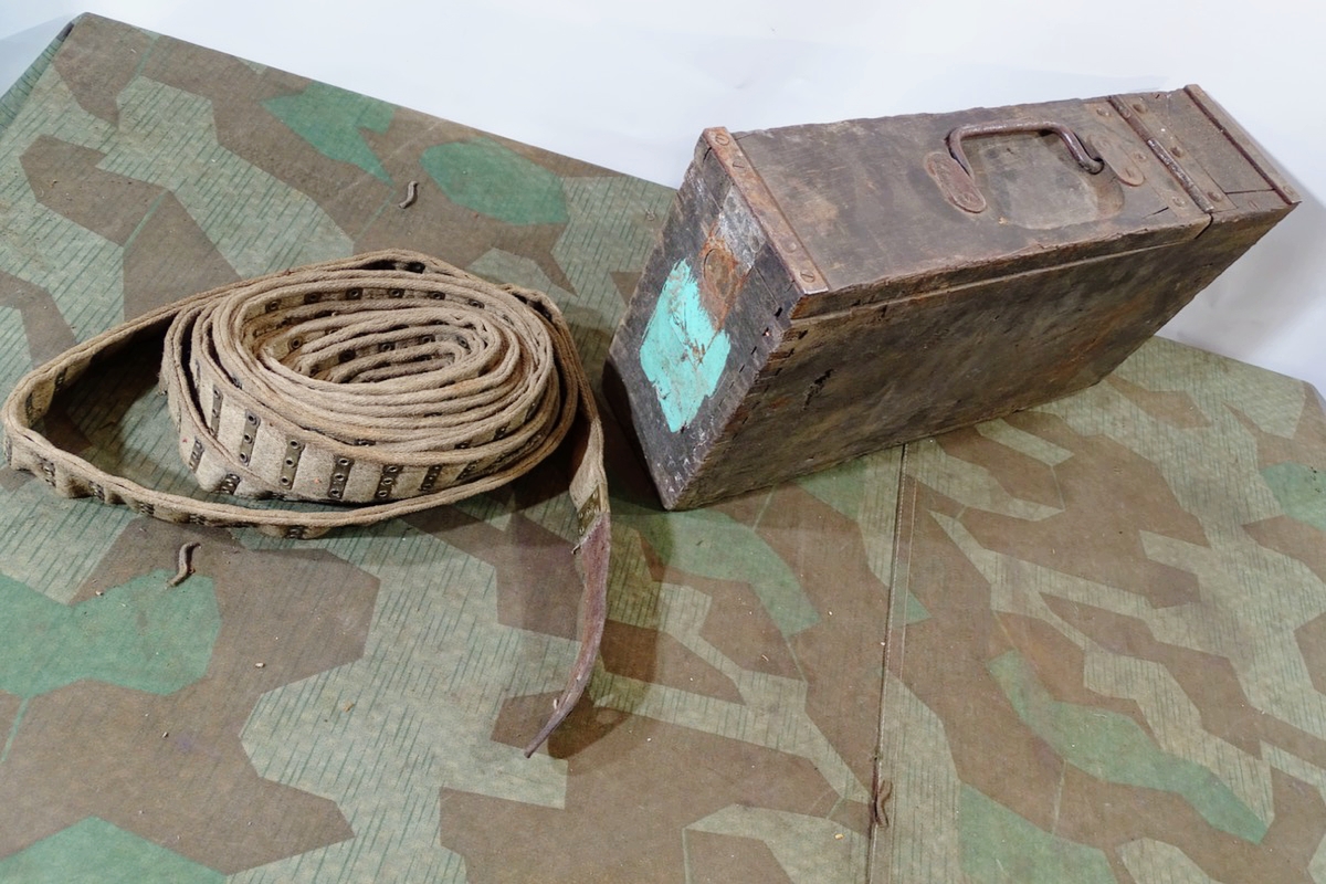 Deutscher MG 08 Gurtkasten 1. Weltkrieg mit altem 250er Stoffgurt-