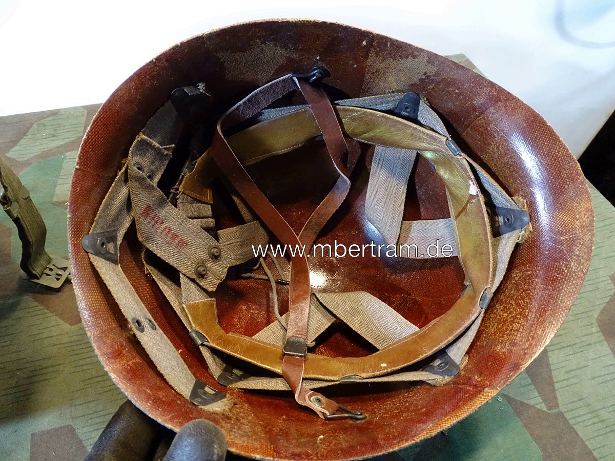 21018-9 US Stahlhelm Modell 2. Weltkrieg Modell 1944. Guter Zustand, MEDIUM