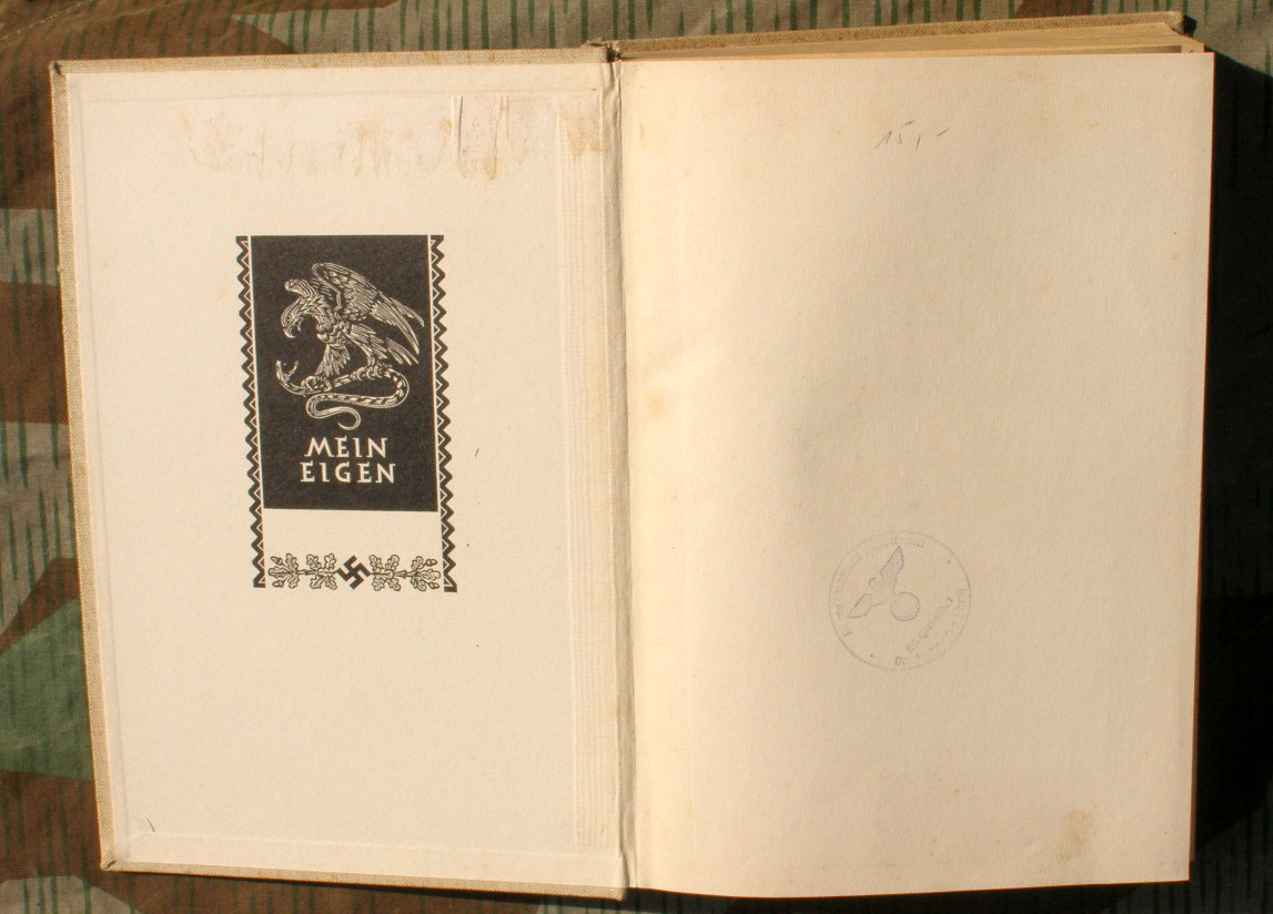 Ewiges Deutschland: Ein dt. Hausbuch. 1939, 352 S.