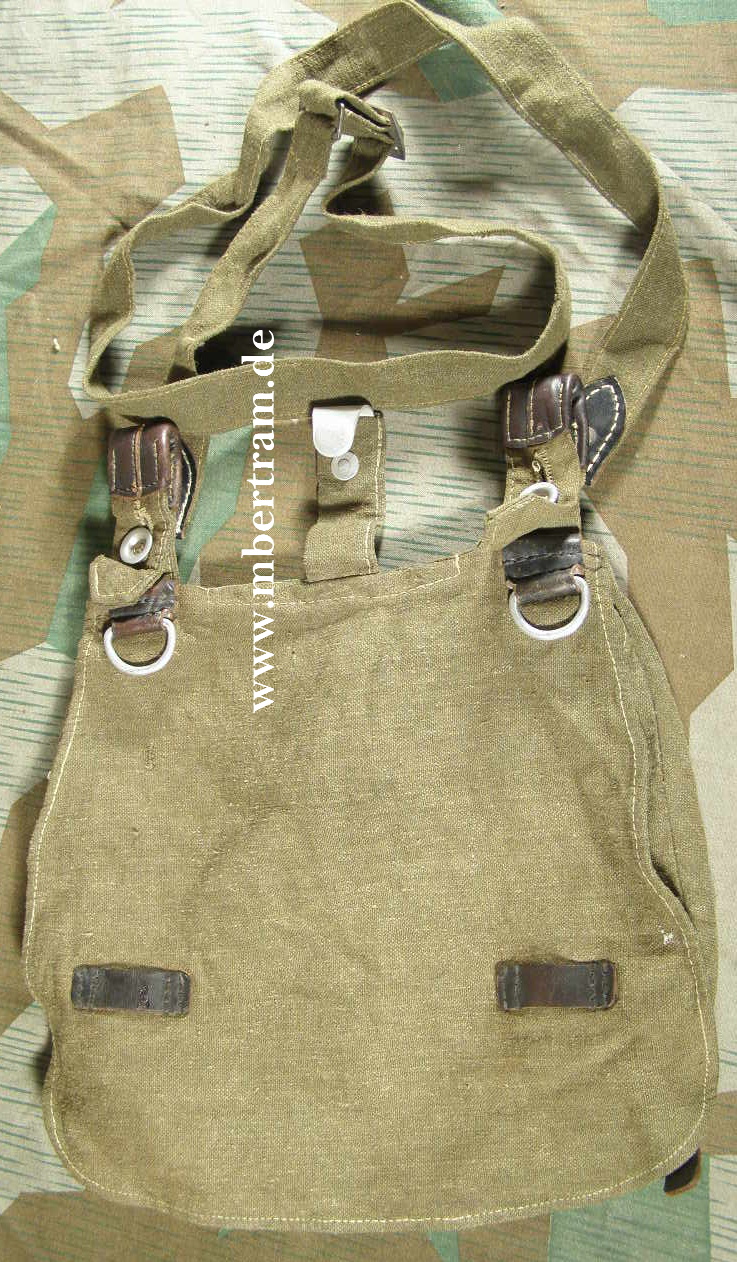 Wehrmachtsbrotbeutel. ca. 1940/41. Trageriemen, RB Nr.