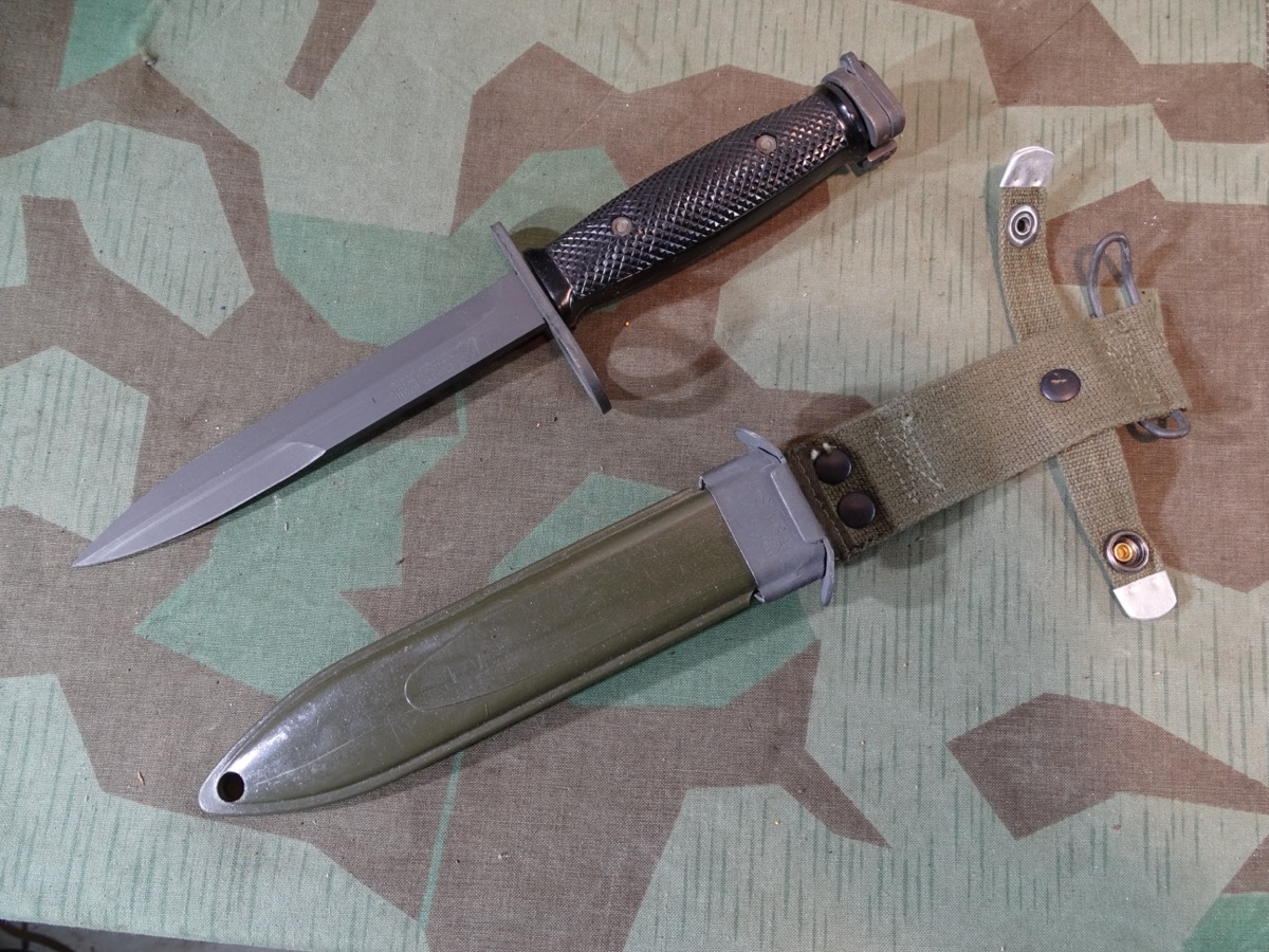 US Army M 7 Bajonett mit Scheide vom Typ M8A1 Scabbard US Army M 7 Bajonett mit Scheide vom Typ M8A1 Scabbard