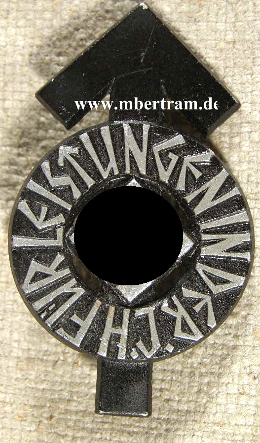HJ-Leistungsabzeichen in schwarz Aluminium RZM M 1/10
