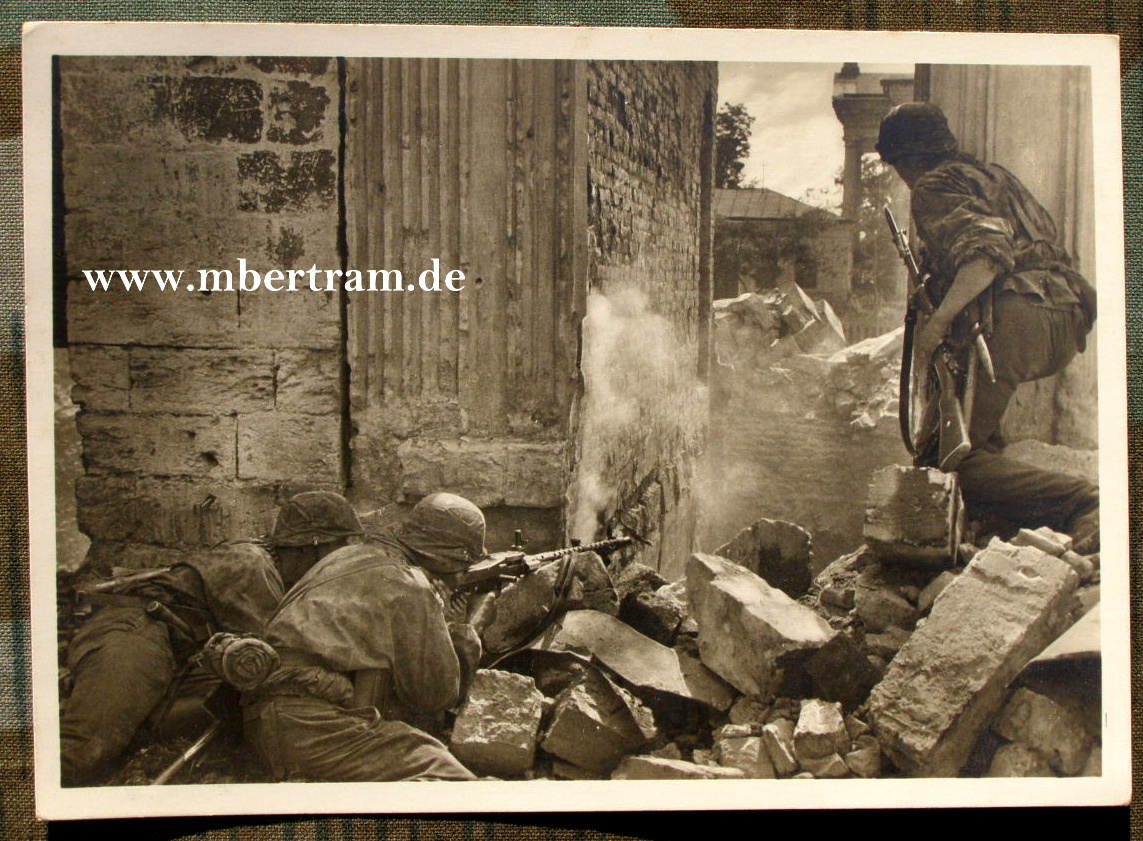 Unsere Waffen SS, Kampf um eine Ortschaft im Osten