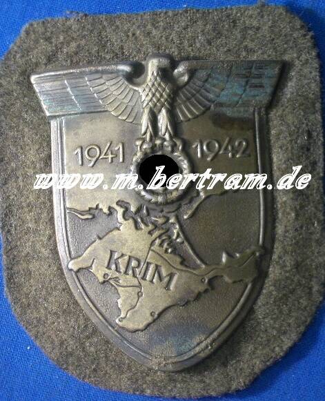 ÄRMELSCHILD KRIM 1941-1942. Schild u.Platte magnetisch