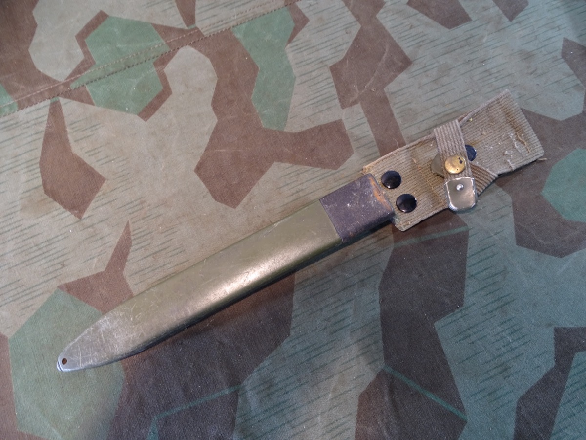 Scheide für Spanisches Bajonett , Cetme 1969, Länge Kunststoffkörper ca. 24,3 cm