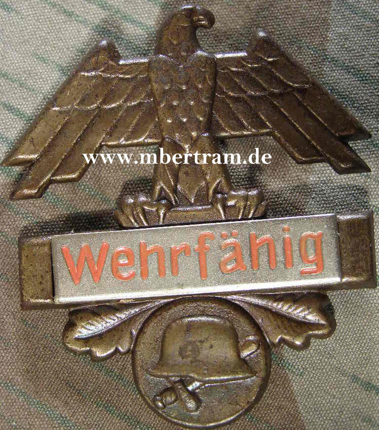 Patriotischer Musterungsanstecker "WEHRFÄHIG" um 1940