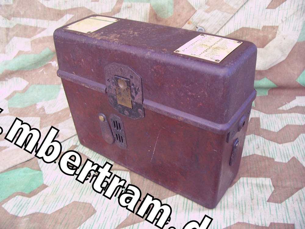 Wehrmachts Feldtelefon, WaA Adler und Baujahr 1940.