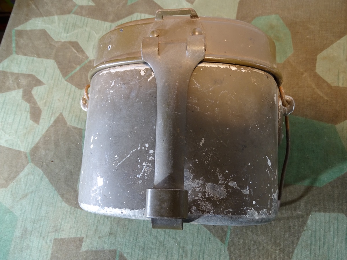 Wehrmacht Kochgeschirr , Unterteil CFL 41,( C.Feldhaus  Aluminiumwerke Lüdenscheid),  Deckel ungemarkt
