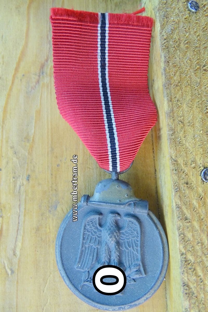 Medaille Winterschlacht im Osten,  Feinzink, am Band ohne Hersteller
