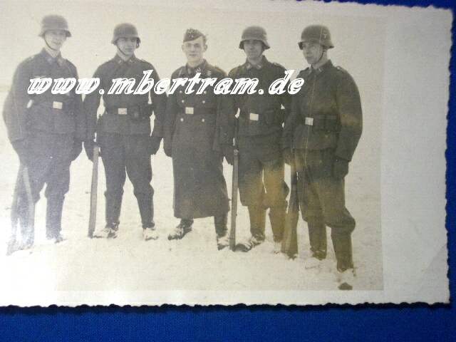 Foto von 5 Luftwaffen Soldaten mit italienischen Gewehren