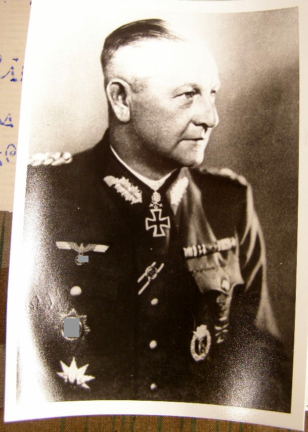 2x Signatur NIEHOFF, Hermann. Gen.Inf., RK.m.Eichl.u Schw.