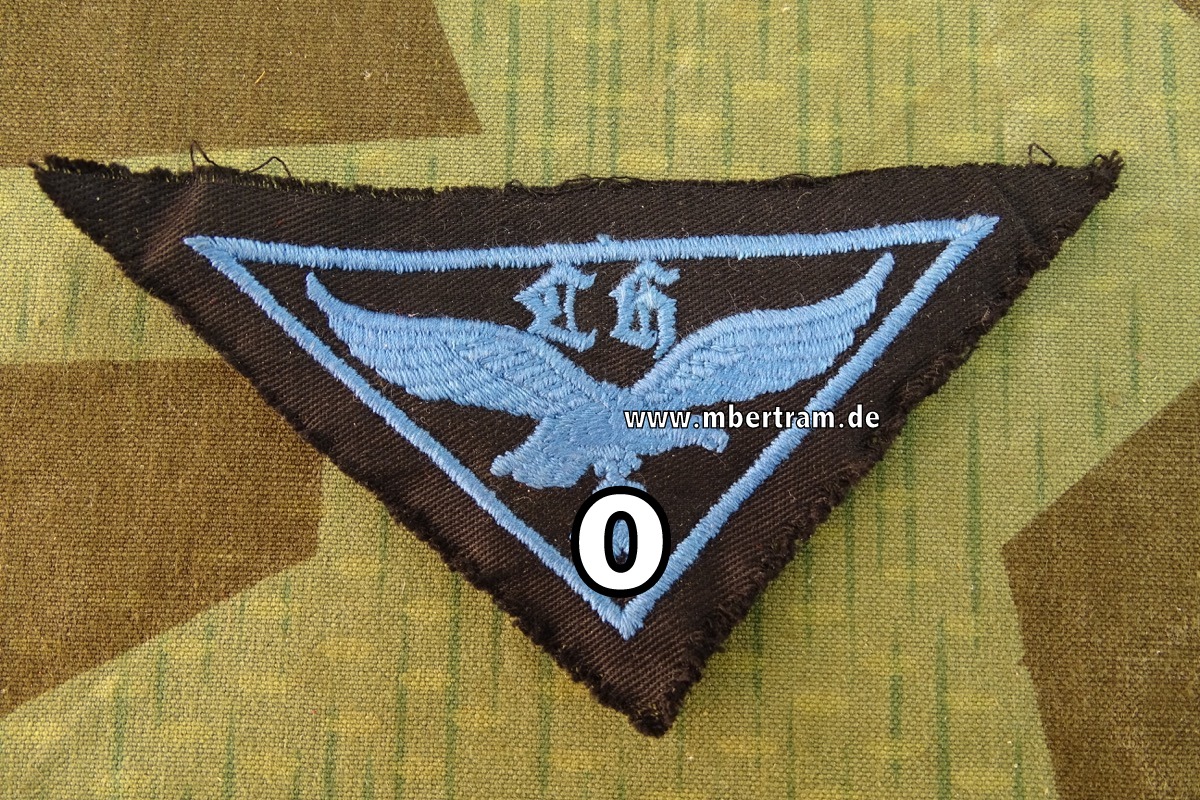 Brustadler für Luftwaffenhelfer " LH " der Hitlerjugend (HJ), ca. 11x 6cm Grundtuch