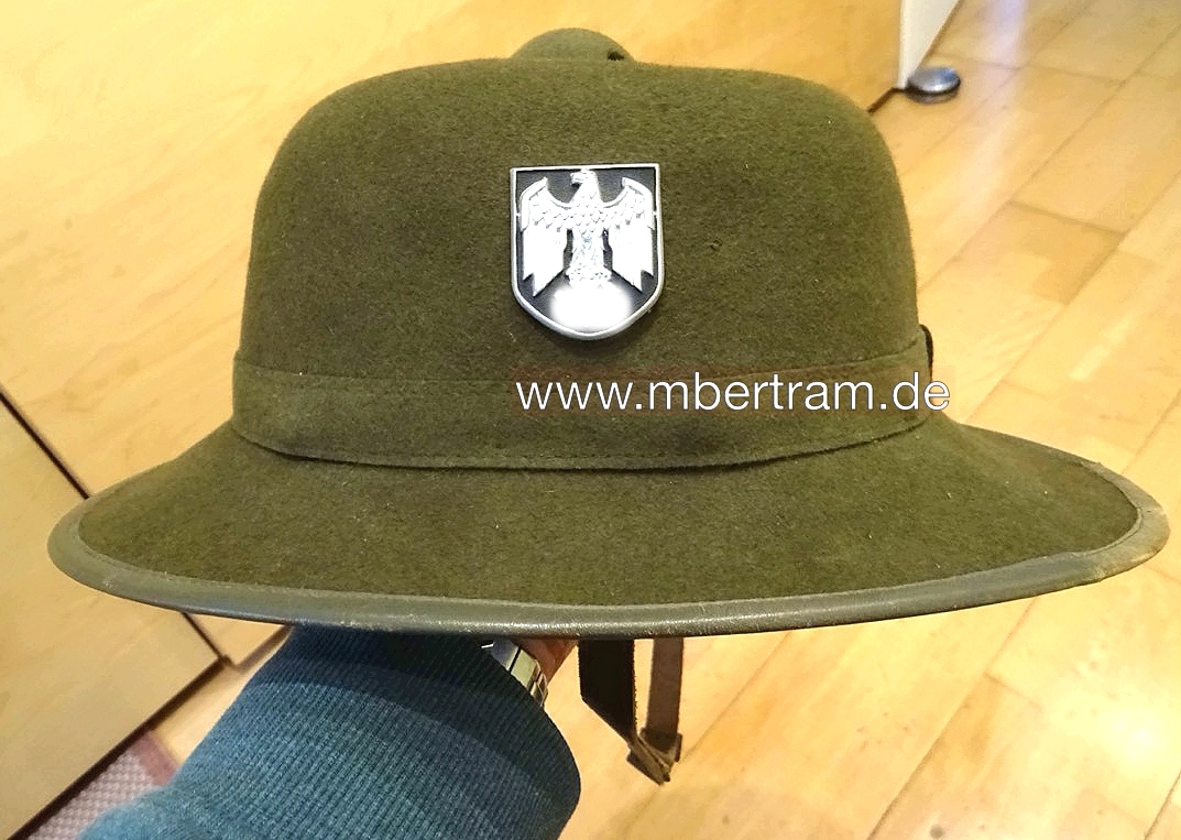Tropenhelm Wehrmacht Heer " Afrika Korps " , Südfront, 2 Modell aus Filz, NEUWERTIG