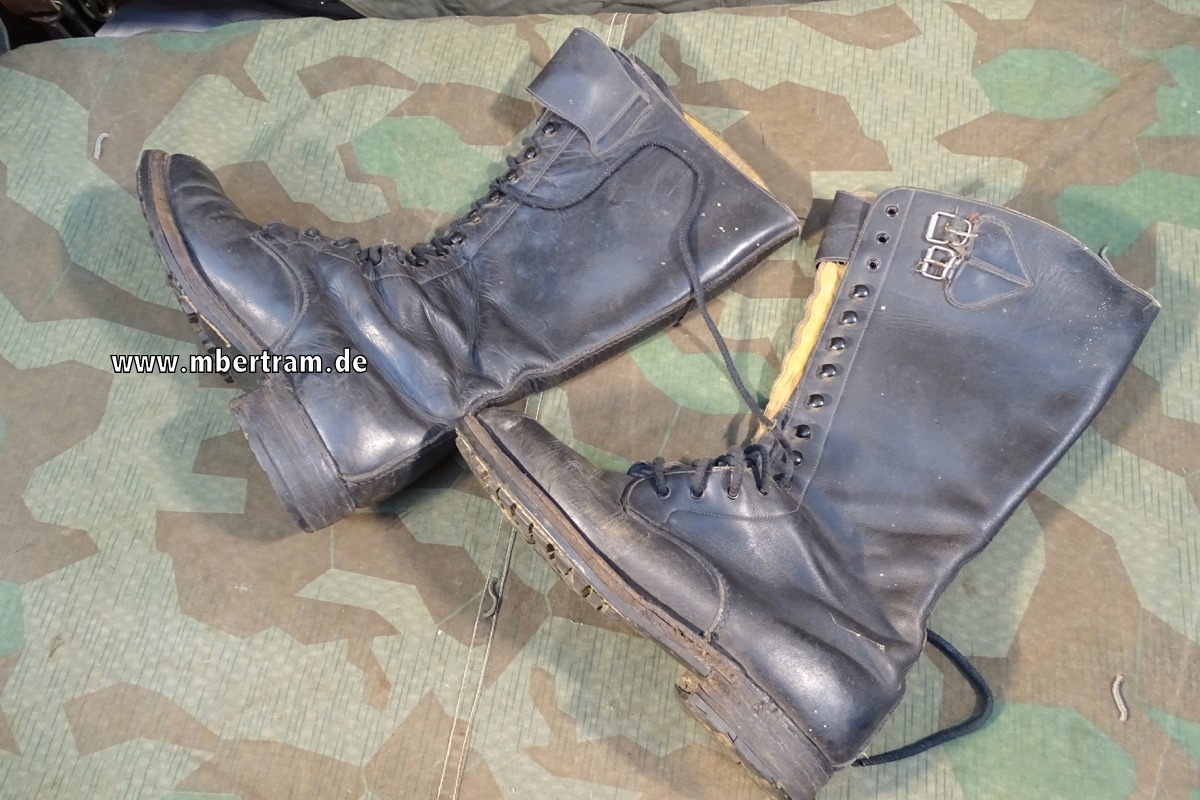 Alte schwarze Schnürstiefel , SA ?, NSKK? , SS ? ...