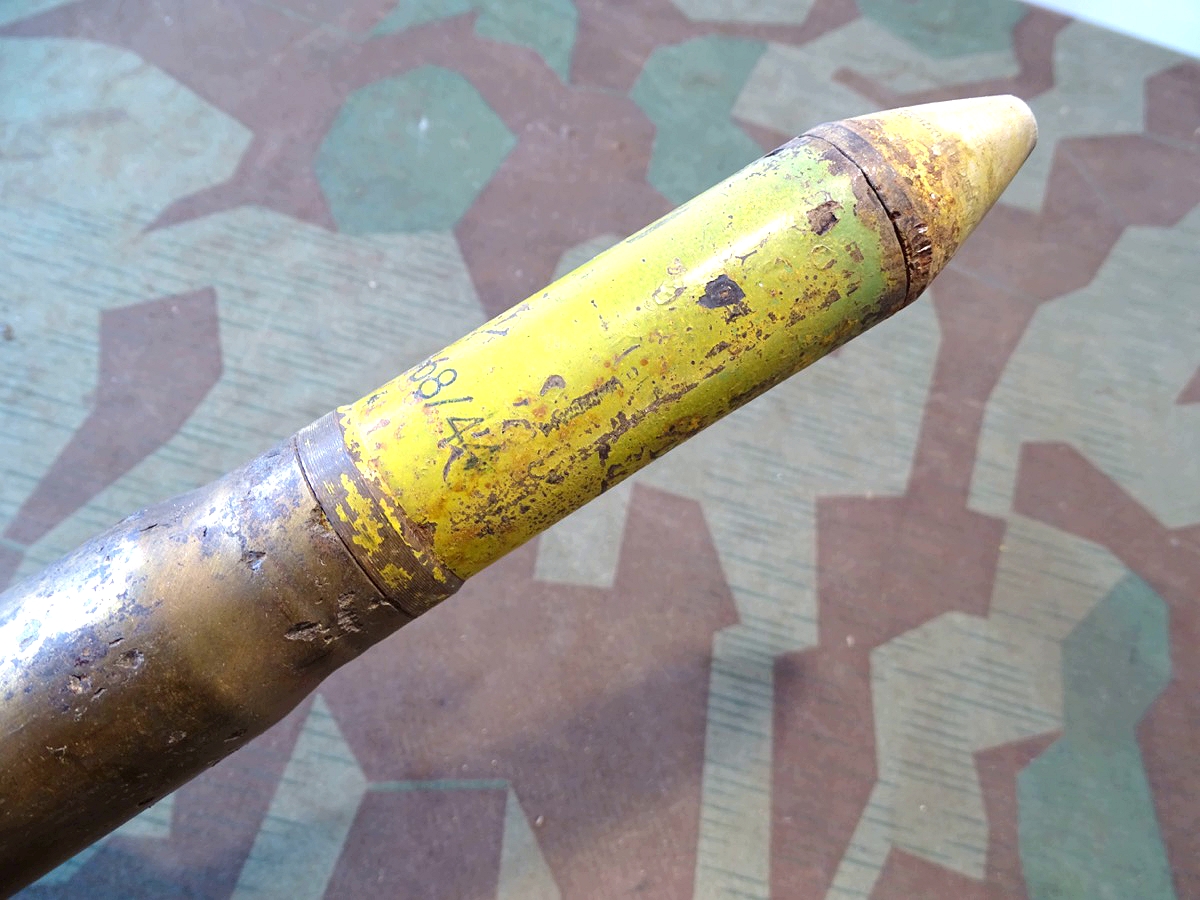 Deko-Patrone MK 103, 30 mm Bordkanone, viel Originallack